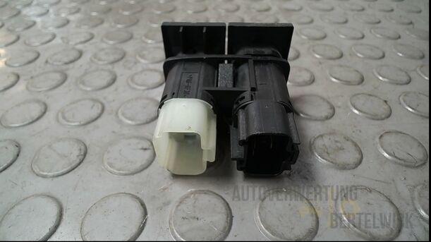 Foto: SCHALTER HECKKLAPPE eines Ford Mondeo 2.0 Turnier Special