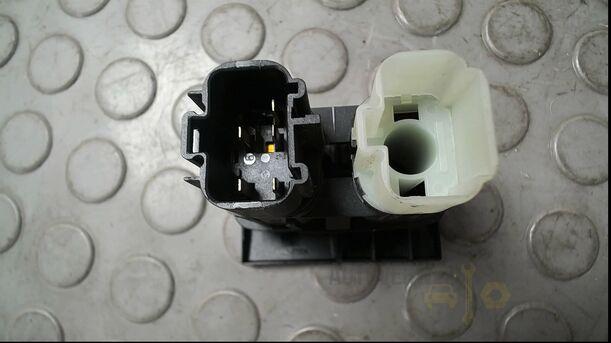 Foto: SCHALTER HECKKLAPPE eines Ford Mondeo 2.0 Turnier Special