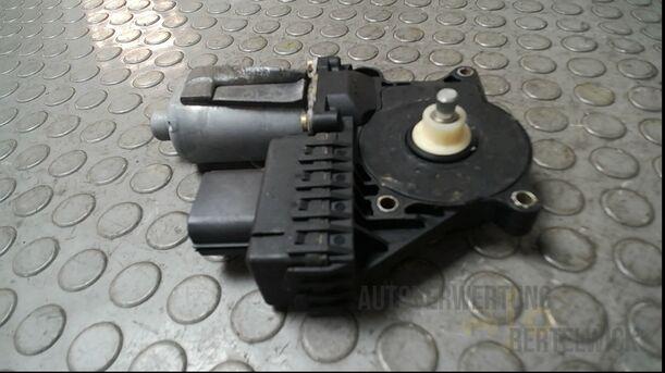 Foto: FENSTERHEBERMOTOR HINTEN RECHTS eines Ford Mondeo 2.0 Turnier Special