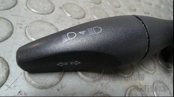 Foto: BLINKSCHALTER/ KOMBISCHALTER eines Ford Mondeo 2.0 Turnier Special