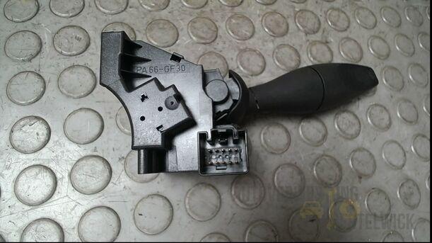 Foto: BLINKSCHALTER/ KOMBISCHALTER eines Ford Mondeo 2.0 Turnier Special