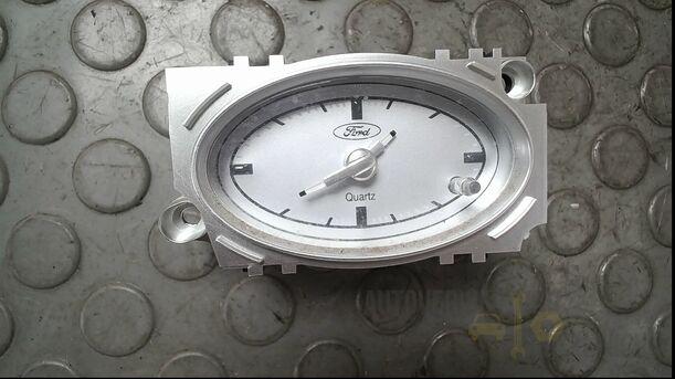 Foto: UHR eines Ford Mondeo 2.0 Turnier Special