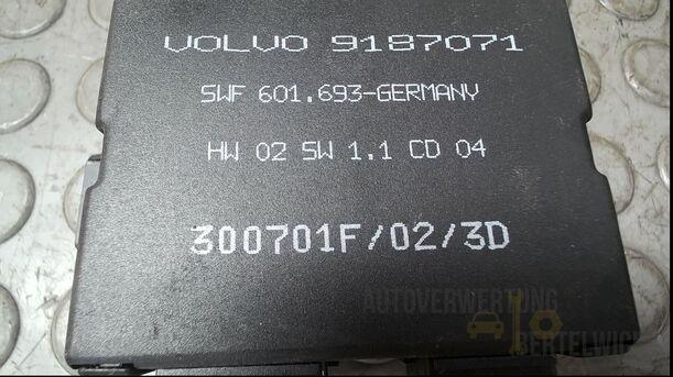 Foto: STEUERGERÄT EINPARKHILFE/ PDC eines Ford Mondeo 2.0 Turnier Special