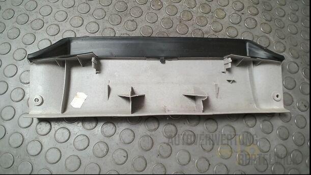 Foto: VERKLEIDUNG/ ABDECKUNG 3. BREMSLICHT eines Ford Mondeo 2.0 Turnier Special