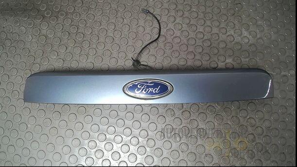 Foto: GRIFFLEISTE/ KENNZEICHENLEUCHTEN eines Ford Mondeo 2.0 Turnier Special