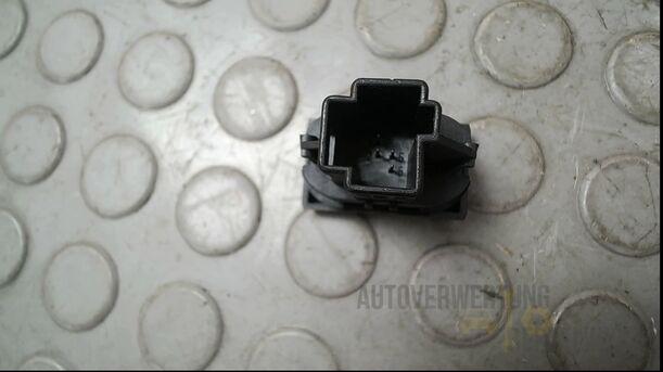 Foto: FENSTERHEBERSCHALTER eines Ford Mondeo 2.0 Turnier Special