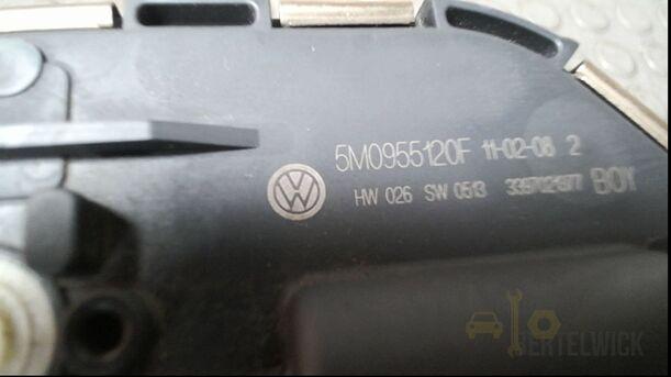 Foto: SCHEIBENWISCHERMOTOR VORN RECHTS eines VW Golf Plus 1.2 TSI Special