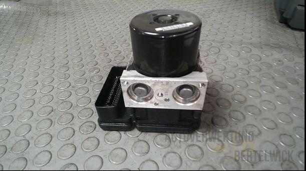 Foto: HAUPTBREMSAGGREGAT ABS/ ESP eines VW Golf Plus 1.2 TSI Special