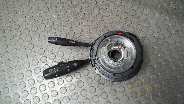 Foto: BLINKSCHALTER/ KOMBISCHALTER/ LENKSTOCKSCHALTER eines Mercedes-Benz C 220 T CDI DPF Special