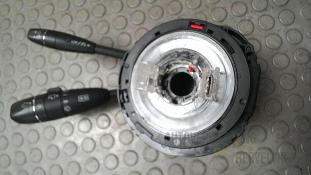 Foto: BLINKSCHALTER/ KOMBISCHALTER/ LENKSTOCKSCHALTER eines Mercedes-Benz C 220 T CDI DPF Special