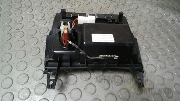 Foto: ABLAGE MITTELKONSOLE eines Mercedes-Benz C 220 T CDI DPF Special