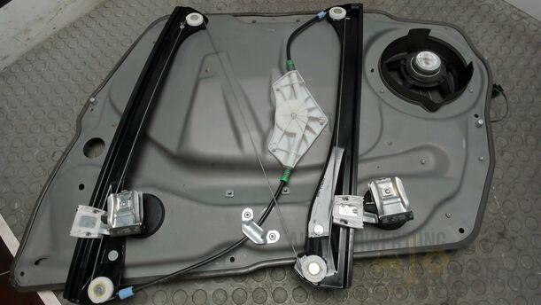 Foto: FENSTERHEBER VORNE LINKS ELEKTRISCH eines Mercedes-Benz A 170 SX