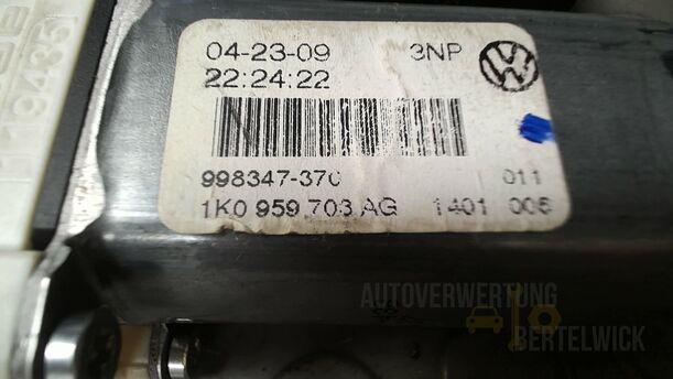 Foto: FENSTERHEBERMOTOR HINTEN LINKS eines VW Golf Variant 2.0 TDI DPF DSG