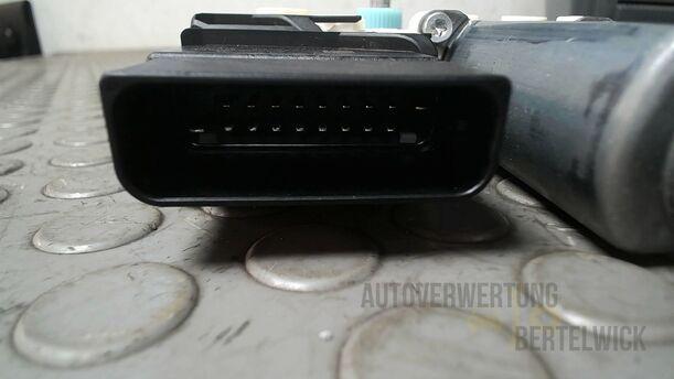 Foto: FENSTERHEBERMOTOR HINTEN LINKS eines VW Golf Variant 2.0 TDI DPF DSG